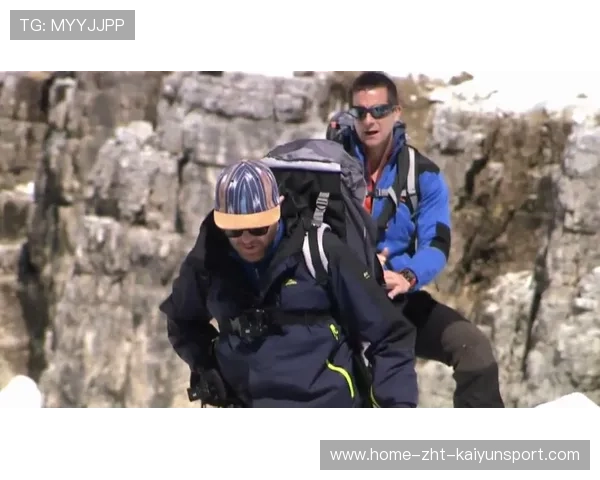 黑熊闯市，市民上演真实版《荒野求生》，荒野求生小黑视频